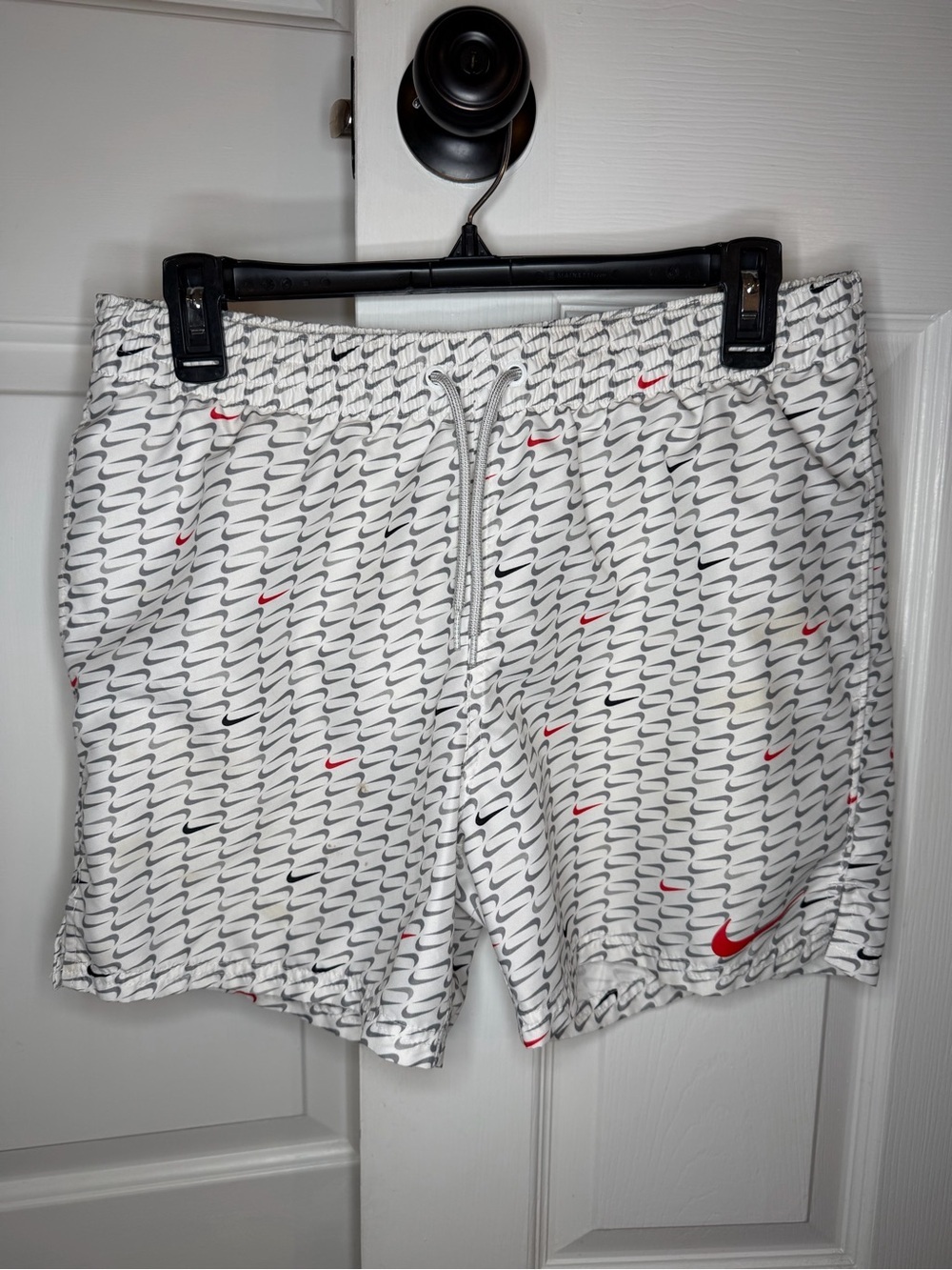 Nike All Over Swoosh White Gray Red Swim Trunks Shorts Lined Mens S Inseam 4"